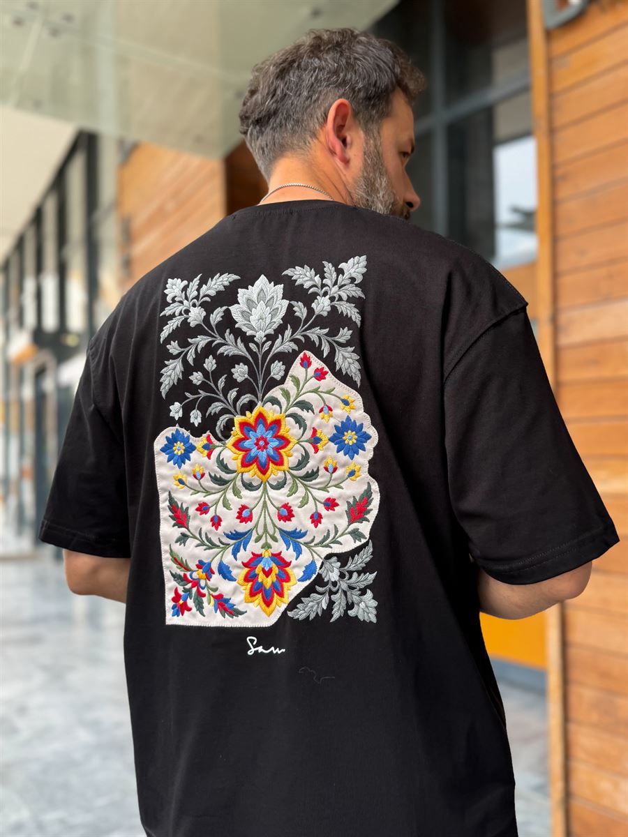 Black Oversize T-Shirt with Back Floral Embroidery