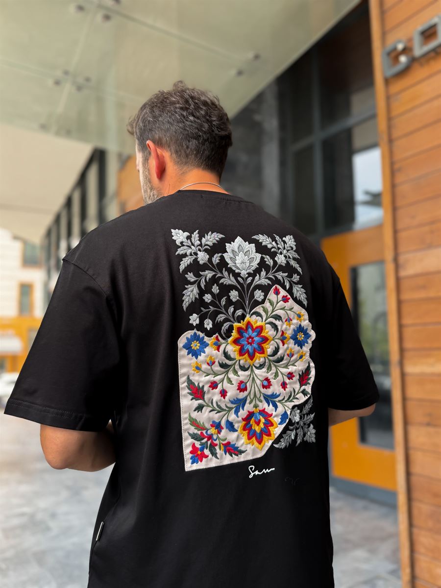Black Oversize T-Shirt with Back Floral Embroidery