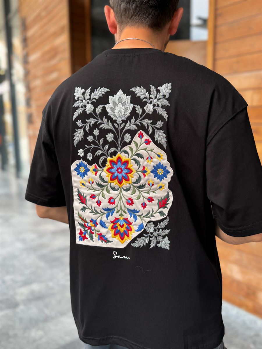 Black Oversize T-Shirt with Back Floral Embroidery