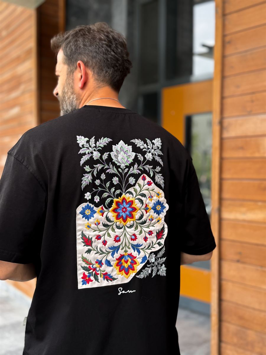 Black Oversize T-Shirt with Back Floral Embroidery